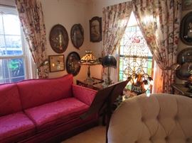 The collector selected decorative art pieces from the Art Nouveau, Art Deco and Victorian eras and populated every room in her home with originals and reproductions.