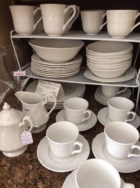 Johnson Brothers china - incomplete set