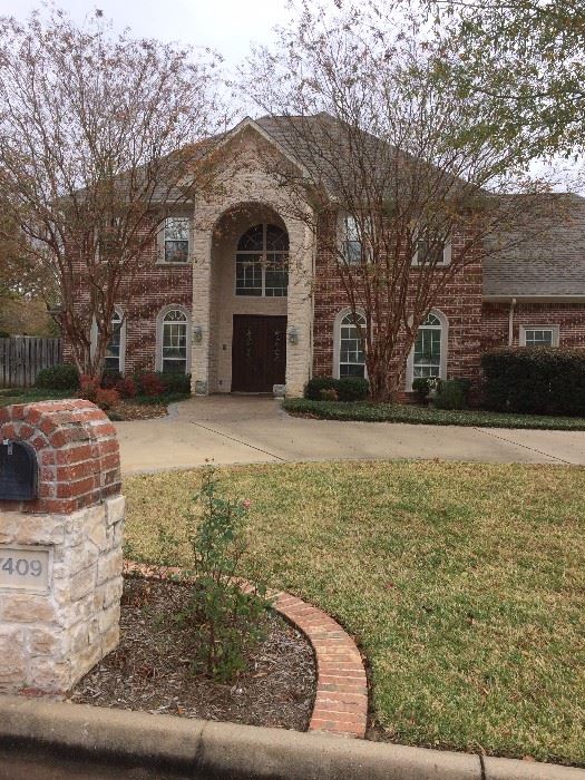 This beautiful 4922 square foot home is offered by Teri & Dale Sawyer of Keller Williams; it has 5 bedrooms & a swimming pool.