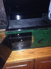 Asian style jewelry box - great storage