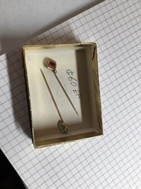 14kt gold tie pin 