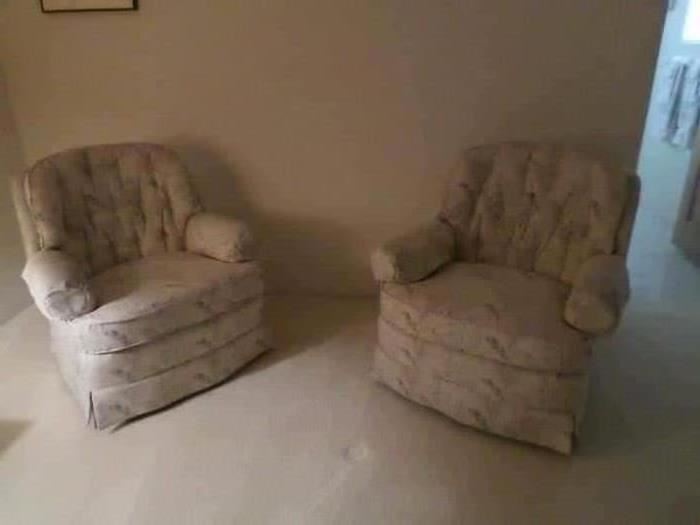 Pr. Vintage Swivel Chairs