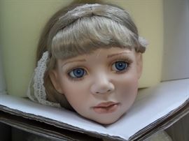 American Classic - Loyd Middleton - Mattel - Seymour Mann - Chatty Cathy - Cabbage Patch - Lauren Elizabeth & many other dolls