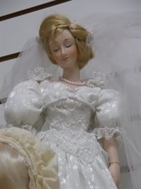 American Classic - Loyd Middleton - Mattel - Seymour Mann - Chatty Cathy - Cabbage Patch - Lauren Elizabeth & many other dolls