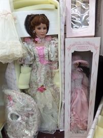 American Classic - Loyd Middleton - Mattel - Seymour Mann - Chatty Cathy - Cabbage Patch - Lauren Elizabeth & many other dolls