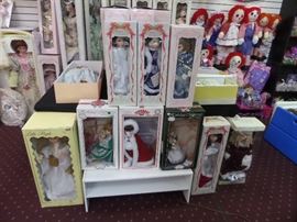 American Classic - Loyd Middleton - Mattel - Seymour Mann - Chatty Cathy - Cabbage Patch - Lauren Elizabeth & many other dolls