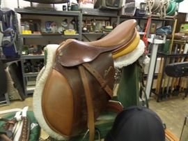 English riding saddle priced includes tack supplies 