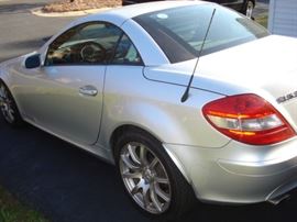 2005 SLK  350, you would sure look good in this.