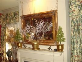 Mantle mirror, cast birds