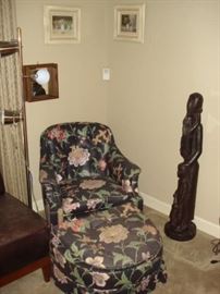 upolstered chair W/ottman