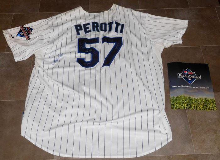 Signed Field of Dreams Game Worn Jersey (JOHNNY BENCH, FRANK THOMAS, RICKEY HENDERSON, WADE BOGGS, OZZIE SMITH, Etc...)