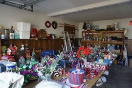 Assortment of seasonal items.