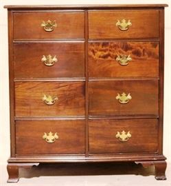 8 Drawer mahogany chest