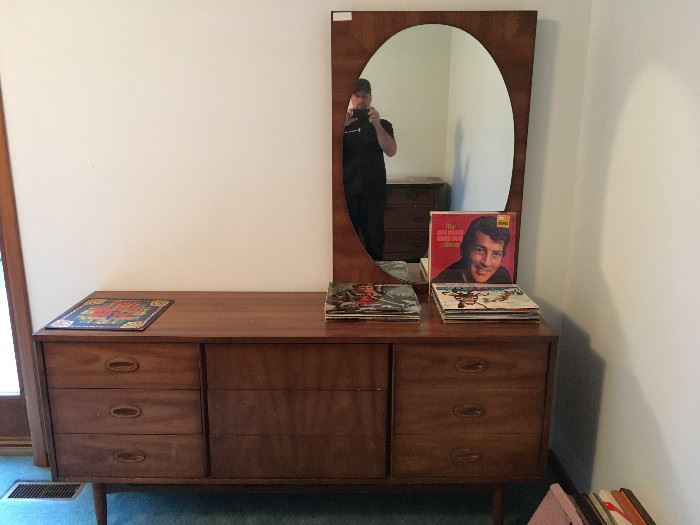 Retro dresser with off-set mirror -- nice!