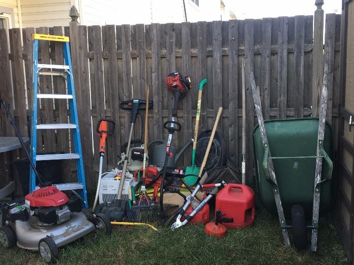 Lawn/Gardening Equipment