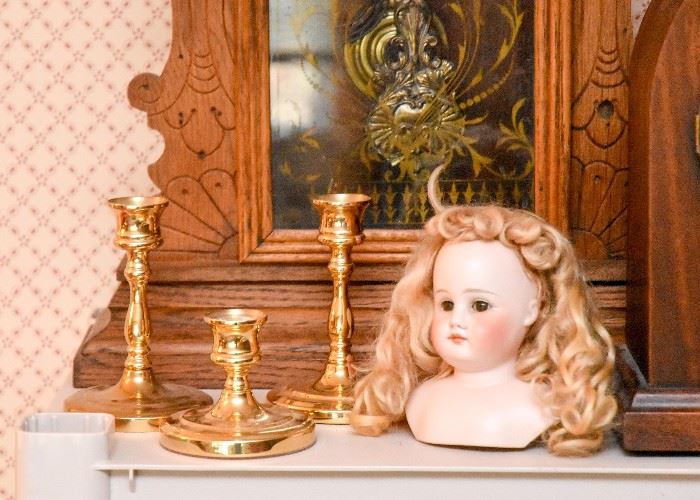 SOLD--Lot # 239, Porcelain Doll Head, $25