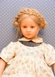 BUY IT NOW! Lot #165, Annette Himstedt Doll (Ellen), The Barefoot Children Series.  (Comes w/ original box & shipper), $150
