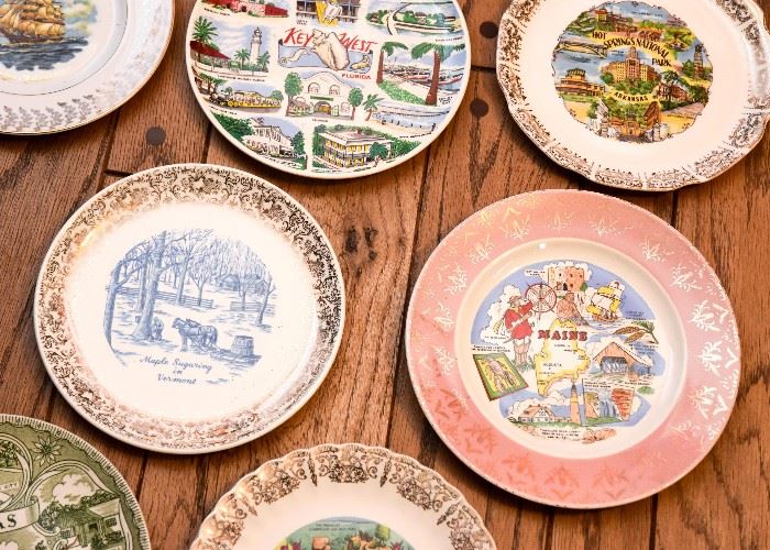 Vintage Souvenir Travel Plates