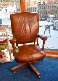 Vintage Swivel Executive Office Chair