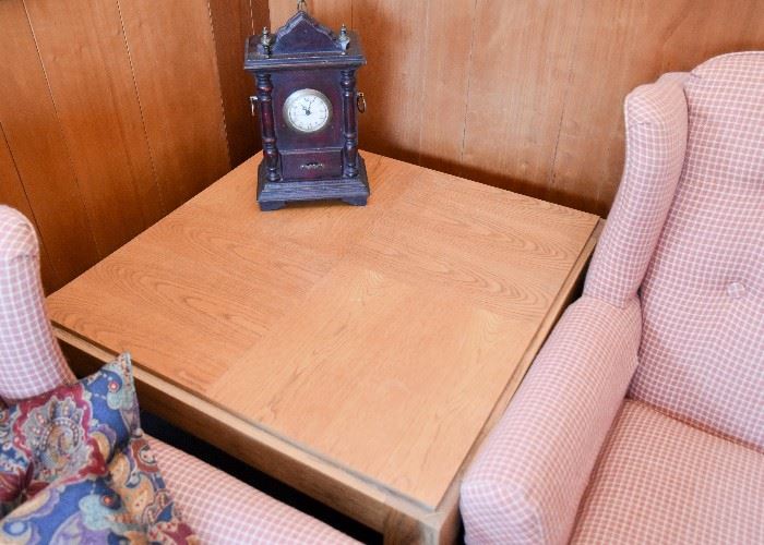 Vintage Square Oak Side / End Table