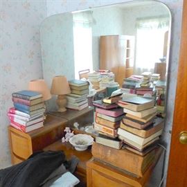 mid century bedroom vanity with mirror and bench