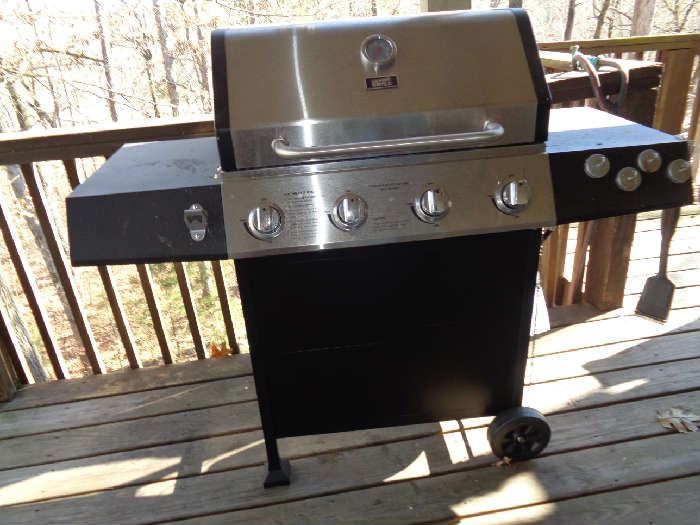 nice bbq grill - used 3 times