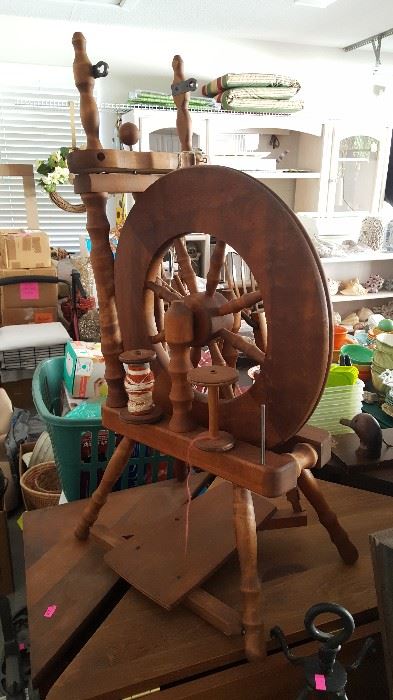 Small spinning wheel 