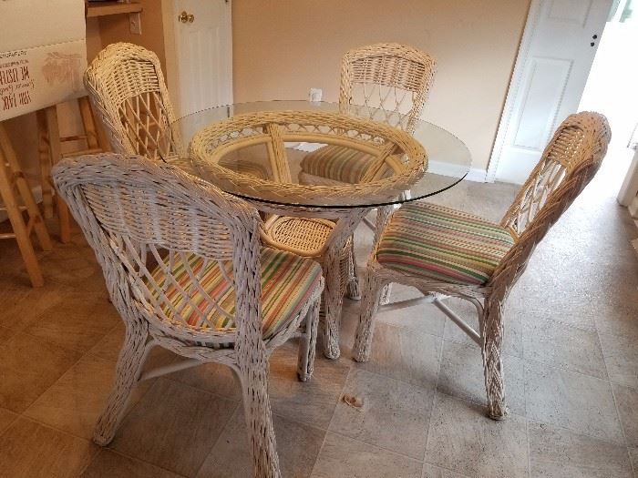 Chic wicker dining set with 4 chairs