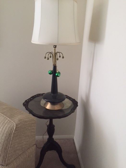 Lamp on matching round end table