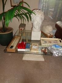 COFFEE TABLE AND BUST