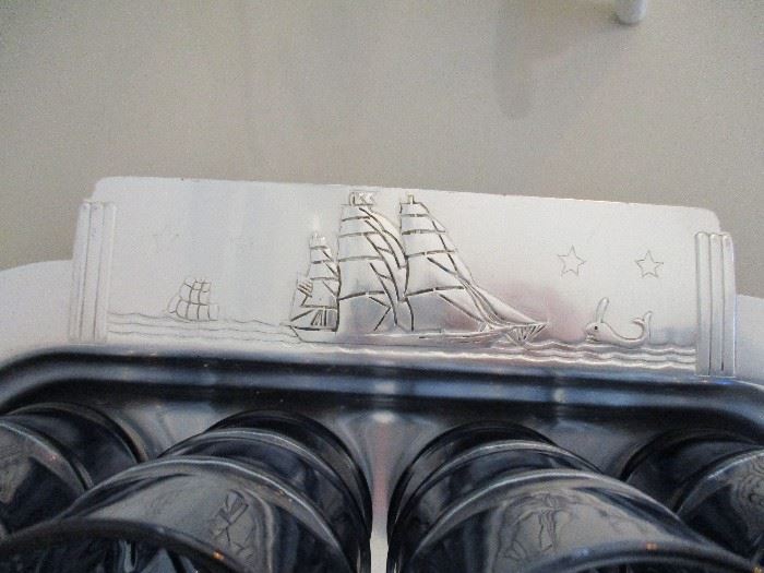 Detail on Kensington aluminum tray handles