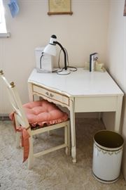 White Corner Desk With Chair