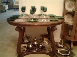 Lovely Green (7) crystal wine glasses with (8) matching luncheon or salad plates.