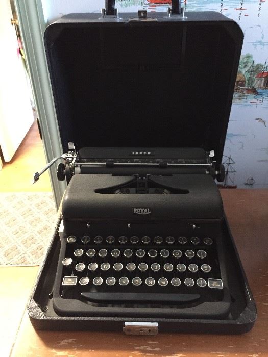 Royal Typewriter.