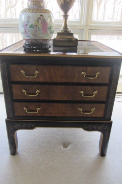 DREXEL ASIAN STYLE END TABLE