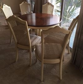 Vintage Dining Table w 2 Leaves and 6 Chairs 