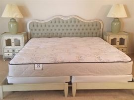 John Widdicomb Bedroom Suite
King Bed
9-Drawer Dresser
2 Nightstands
Mirror