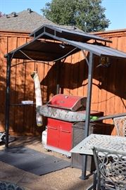 patio small pergola. Gas grill with side burners