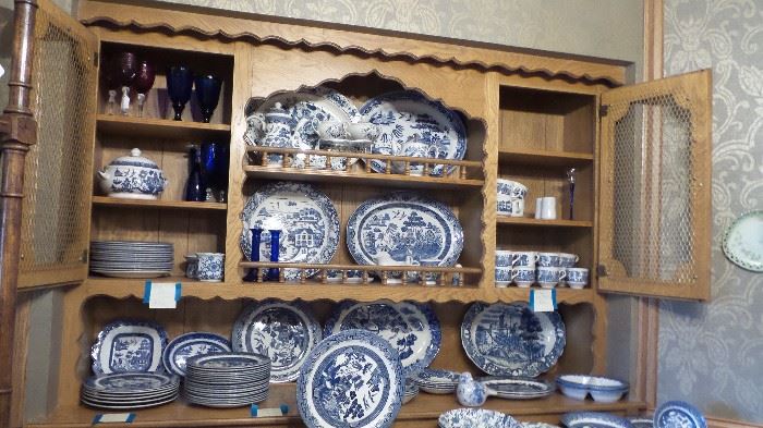 Blue and White China Collection: Churchill Willow, Johnson Bros, Wood & Sons 