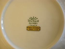 Richard Ginori fine china - Italy, set of 12.