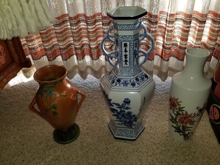 Roseville Pottery, Oriental Vase