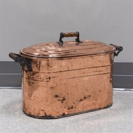 COVERED COPPER WATER BUCKET