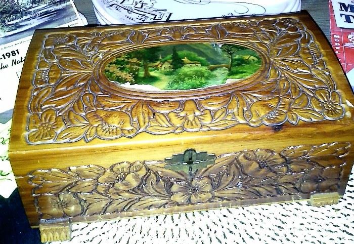 another view of jewelry box