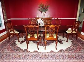 19th Century Chippendale Mahogany Oval Dining Table (5-Leaves & Extends to 104")
Vintage Chippendale Mahogany Exquisitely Carved 8 Dining Chairs
