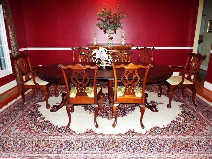 19th Century Chippendale Mahogany Oval Dining Table (5-Leaves & Extends to 104")
Vintage Chippendale Mahogany Exquisitely Carved 8 Dining Chairs
