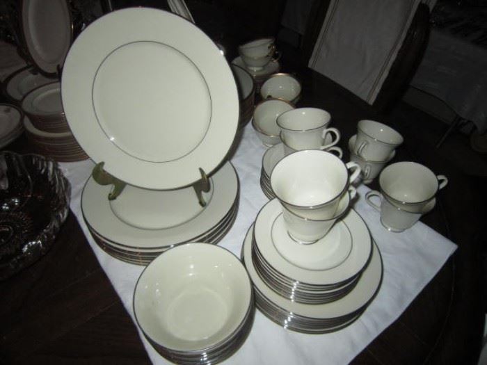 Lenox "Maywood"-8 dinner plates, 8 cereal bowls, 8 cups and saucers, 8 salad plates, 8 bread and butter plates