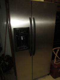 Side by side stainless refrigerator