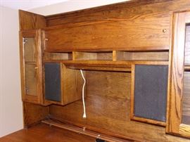 Creative idea's desk/hutch/builtin speakers and much more