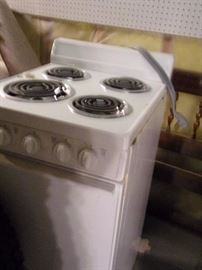 Holiday electric mini stove/oven