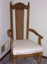 Dining room table and 6 chairs(two armed)